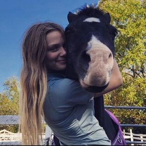 Meet your Posher, Briana